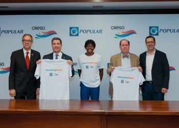 Banco Popular firma a medallista olímpica Marileidy Paulino