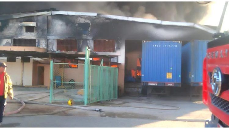 Empleados Zona Franca SPM incendiada temen perder empleos