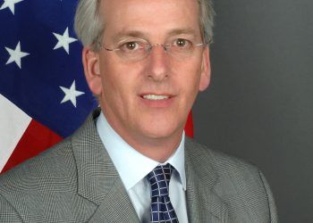Ivo Daalder, embajador de Estados Unidos ante la Organización del Tratado del Atlántico Norte (OTAN) de mayo de 2009 a julio de 2013, aseguró que la guerra en Ucrania pudo haber sido evitada por esta entidad.