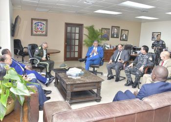 Instituciones en entrega vehículos retenidos en Canódromo