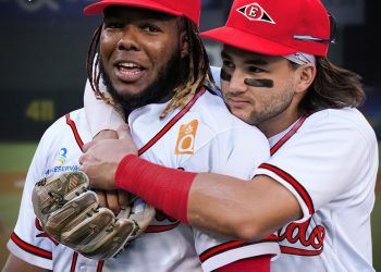 Las puertas para jugar en la pelota invernal dominicana están abiertas para Bo Bichette, así indicó el equipo dominicano el Escogido a través de Twitter.