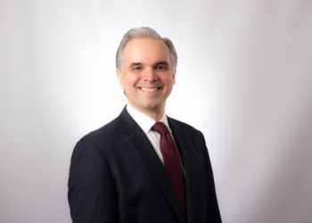 Ministro Trabajo reitera tema empleo doméstico seguirá