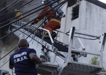 Sistema 9-1-1 afirma llegó oportunamente a incendio Canal del Sol