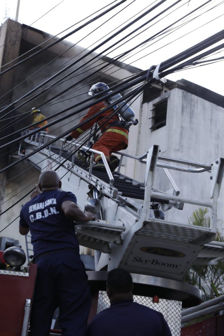 Sistema 9-1-1 afirma llegó oportunamente a incendio Canal del Sol