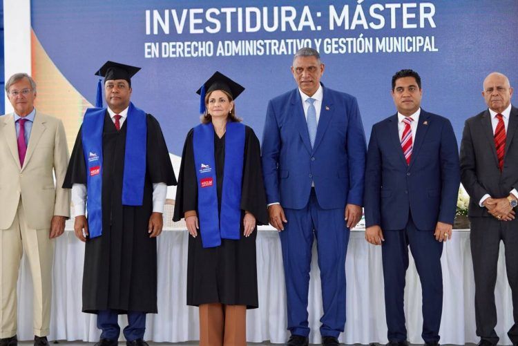 Vicepresidenta y LMD gradúan alcaldes dominicanos