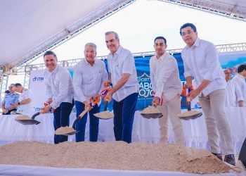 Abinader inicia obras turísticas en Pedernales