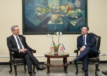 Abinader y presidente electo de Costa Rica buscan estrechar lazos