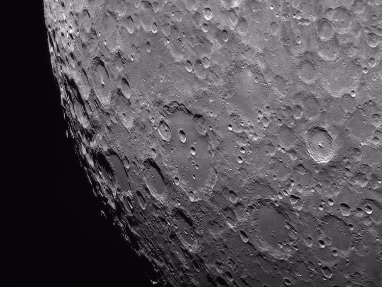 Antiguos volcanes podrían haber generado reserva de agua en la Luna