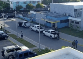 Militarizan hospital San Juan tras conflicto administración-funcionarios