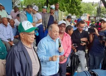 Confederaciones protestan por pensiones dignas en el Día del Trabajo