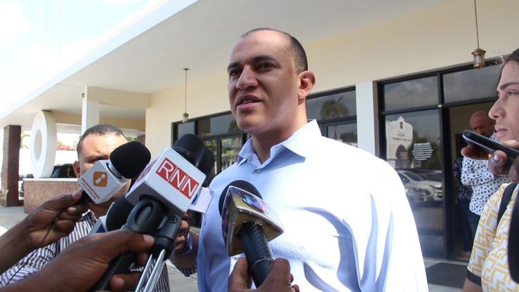 Diputado dice Abinader muestra cercanía a la gente