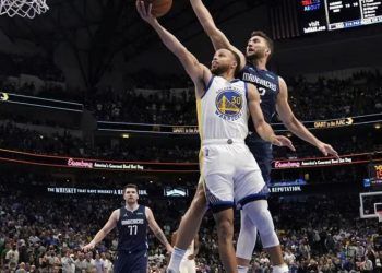 Warriors vencen a los Mavs en la final del Oeste