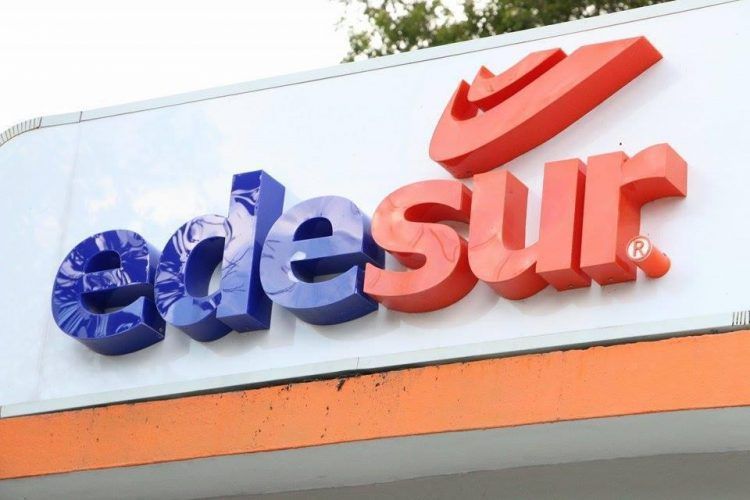 La Empresa Distribuidora de Electricidad del Sur (EDESUR) iluminó el malecón de Santo Domingo, en una tercera etapa.