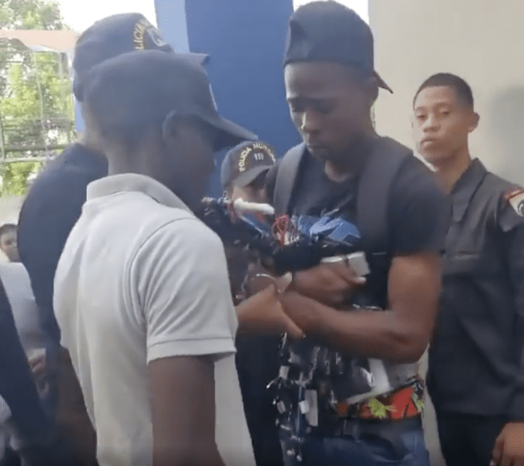 Efectivos ASDE vuelven a desalojar vendedores de las calles