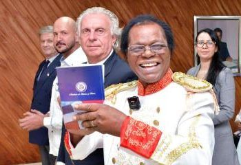 Félix Cumbé obtiene ciudadanía después de 45 años en RD