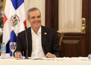 Revista calificó Abinader como presidente mejor valorado 