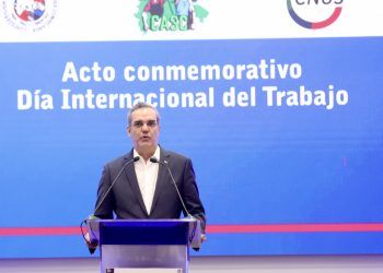 Luis Abinader felicita a los trabajadores en su día