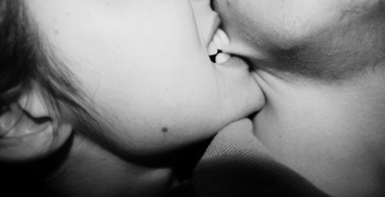 Mujer que atacó a mordidas su pareja fue condenada 5 años de prisión