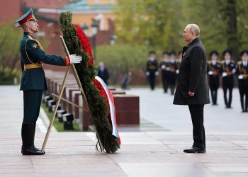 Putin y Zelenski invocan lucha contra nazi por Día de la Victoria