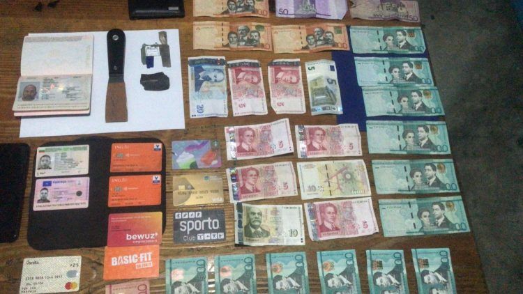 Búlgaros en RD instalan clonadores de tarjetas en cajeros de Santiago