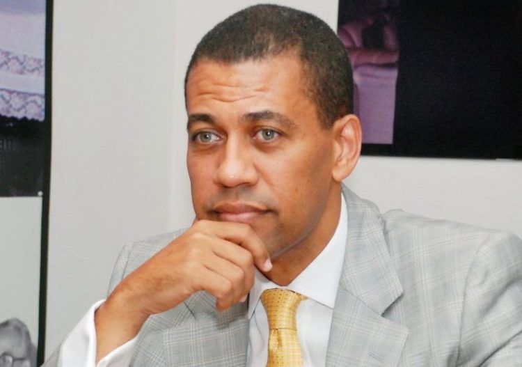 Guido Gómez se lanza como combatiente de Abinader 