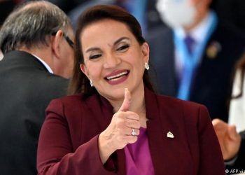 Presidenta de Honduras participará en la marcha de trabajadores en su día