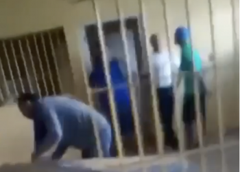 ¡Grabados en video! Privados de libertad secuestran director penal La Vega