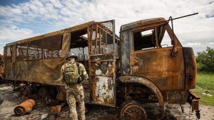 Tres muertos y decenas de heridos en ataque a Járkov 