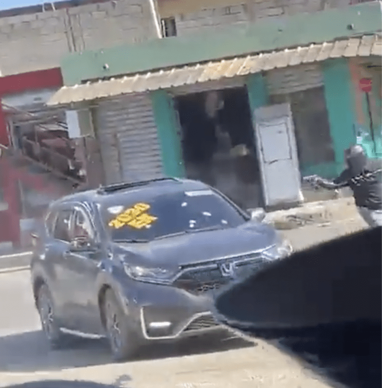 Acribillan tres hombres en San Isidro