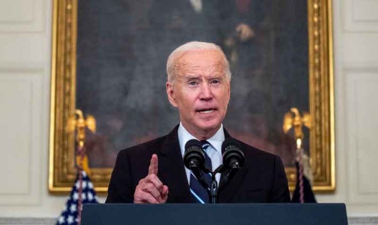 Biden pide "Prohibir" ventas de armas de asalto a civiles