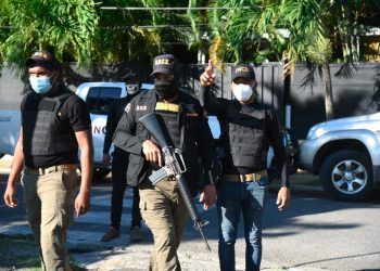 DNCD decomisan 19 paquetes de droga transportados en yipeta