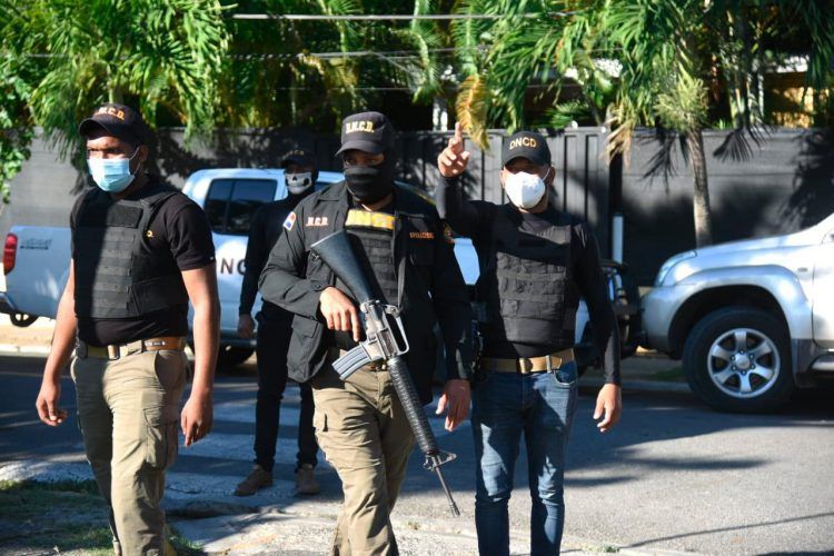 DNCD decomisan 19 paquetes de droga transportados en yipeta