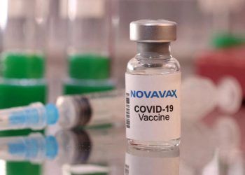 FDA señala riesgo de inflamación cardíaca luego de vacuna Novavax COVID