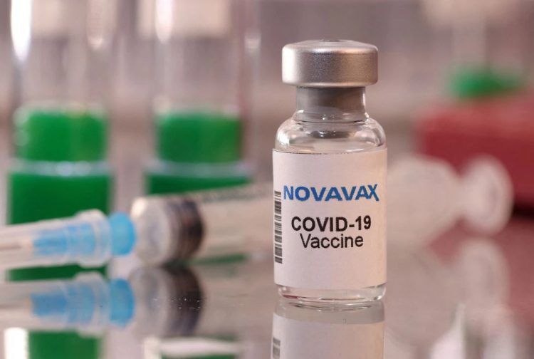 FDA señala riesgo de inflamación cardíaca luego de vacuna Novavax COVID