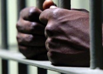 PN apresa hombre acusado de intento de violación y otro de espío