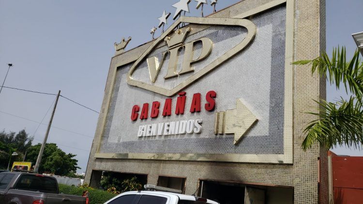 Chino quemó cabaña e intentó lanzarse de edificio