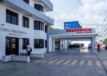 Muere joven por presunta negligencia médica en la Clínica Independencia
