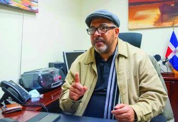 Comentarista Jesús Nova sufrió un infarto y está ingresado