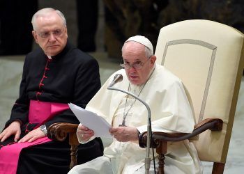 El papa pide paz y diálogo en Etiopía, sacudida por un largo conflicto