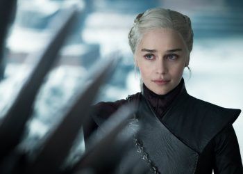 Emilia Clarke sufrió dos aneurisma mientras rodaba juego