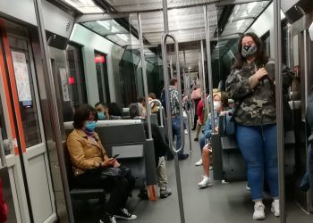 Presidente de España limita uso de aires acondicionados 