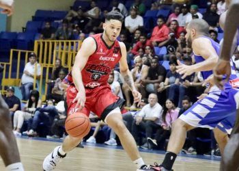 Los Leones vencen a los Marines con 110-105 