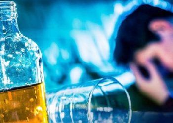 Mueren 40 personas por consumo de alcohol adulterado