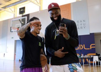 Ozuna se enfrenta a Jaylen Brown en juego amistoso