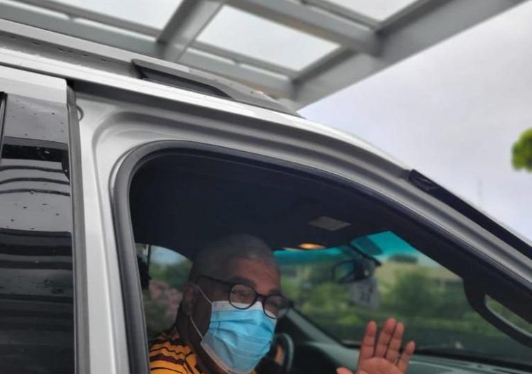 Sale del hospital locutor Jesús Nova tras sufrir un infarto