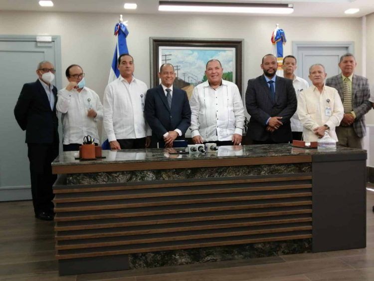 CEA anuncia no desalojará barrios construidos en terrenos del Estado