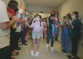 Sale de hospital última sobreviviente de la masacre en Uvalde