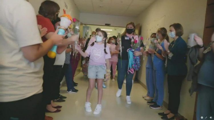 Sale de hospital última sobreviviente de la masacre en Uvalde