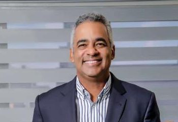 ¿Quién es el nuevo ministro interino de la Presidencia que sustituye a Macarrulla?