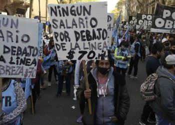 Protestas en Argentina por inflación récord en 20 años